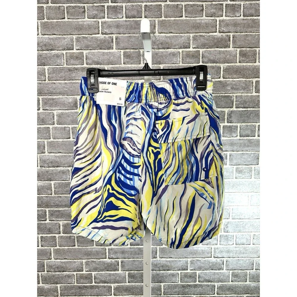Mode of One Men's Retro Wave Regular-Fit Printed Swim Trunks - Small